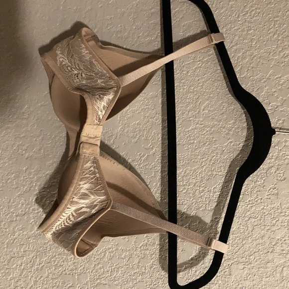 Vanity Fair bra - 34C - Picture 2 of 3
